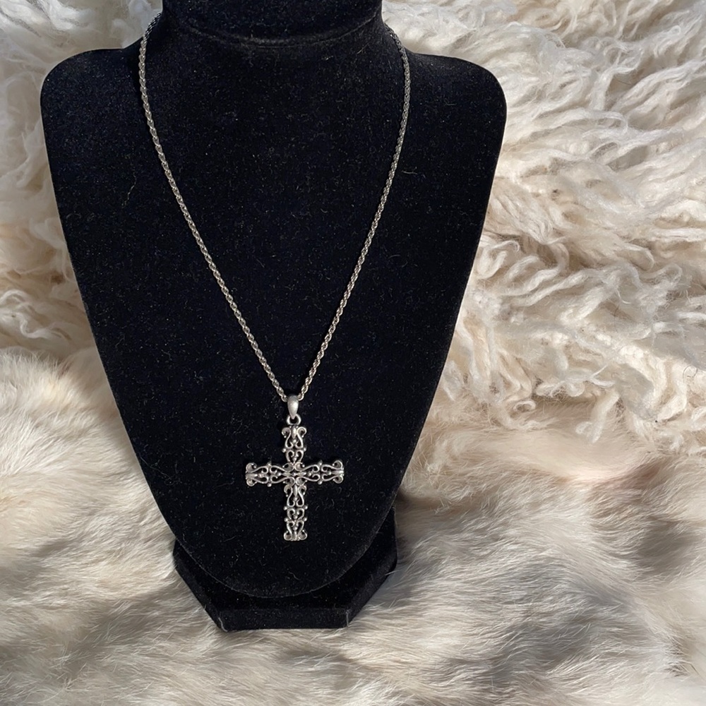 ⭐️ Unique Silver Cross